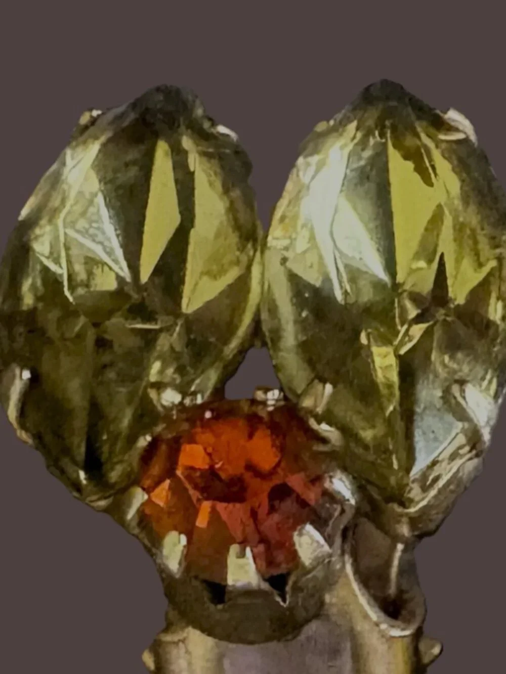 Vintage Rhinestone Light-Green Saphire-Crystals with Red Garnet Clip-on Earrings